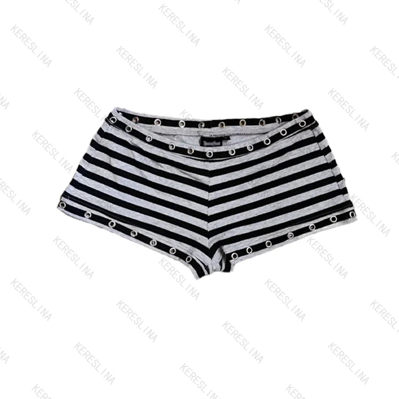 Street wear fashionable popular classic hip-hop rock style mini shorts summer American gothic punk vintage mini shorts E-girls