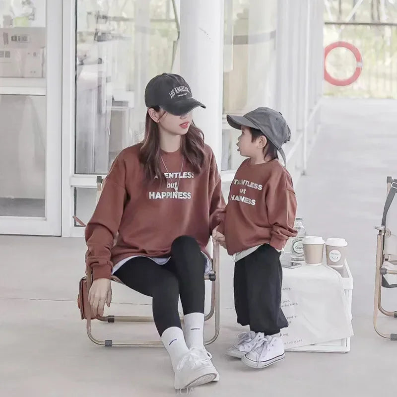 2025 Family Sweatshirts Mom And Daughter Fashion Long Sleeve Clothes Autumn Winter Tops Women Baby t Shirts Dad Son Matching